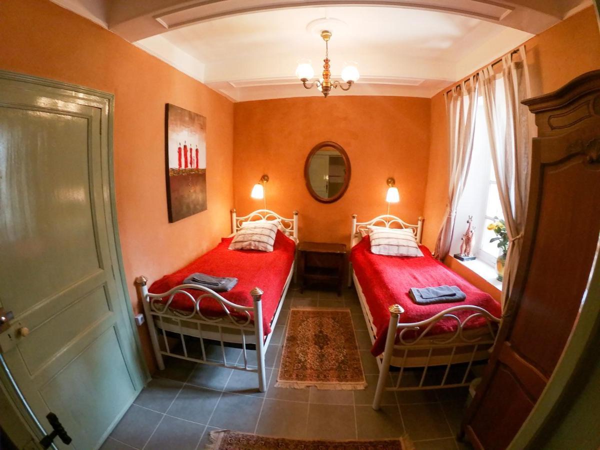 Chez Les Amis Hotel Saint-Nazaire-de-Ladarez Buitenkant foto